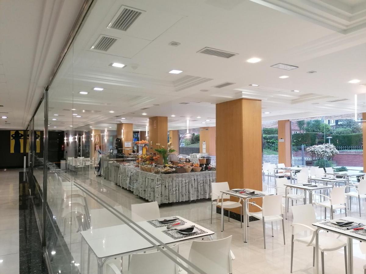 Hotel Maritimo Ris Con Garaje Noja Extérieur photo