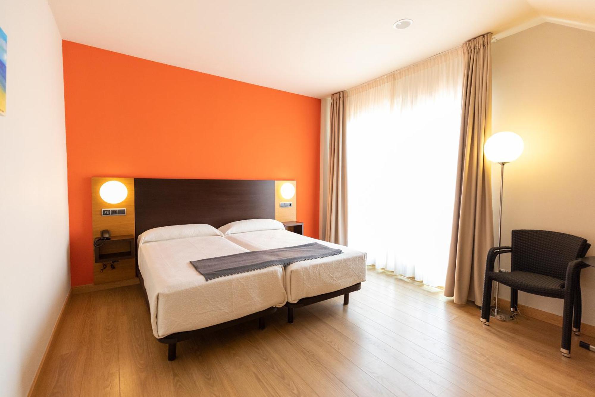 Hotel Maritimo Ris Con Garaje Noja Extérieur photo