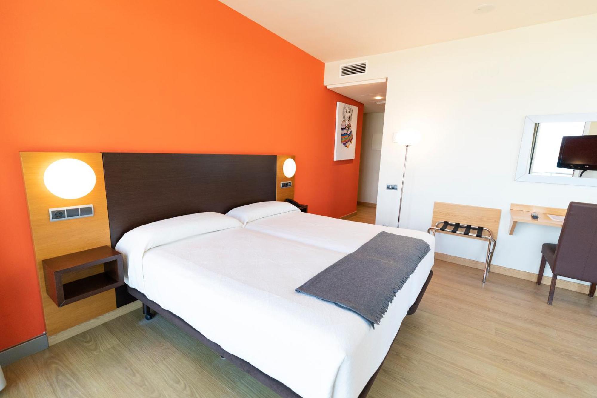 Hotel Maritimo Ris Con Garaje Noja Extérieur photo