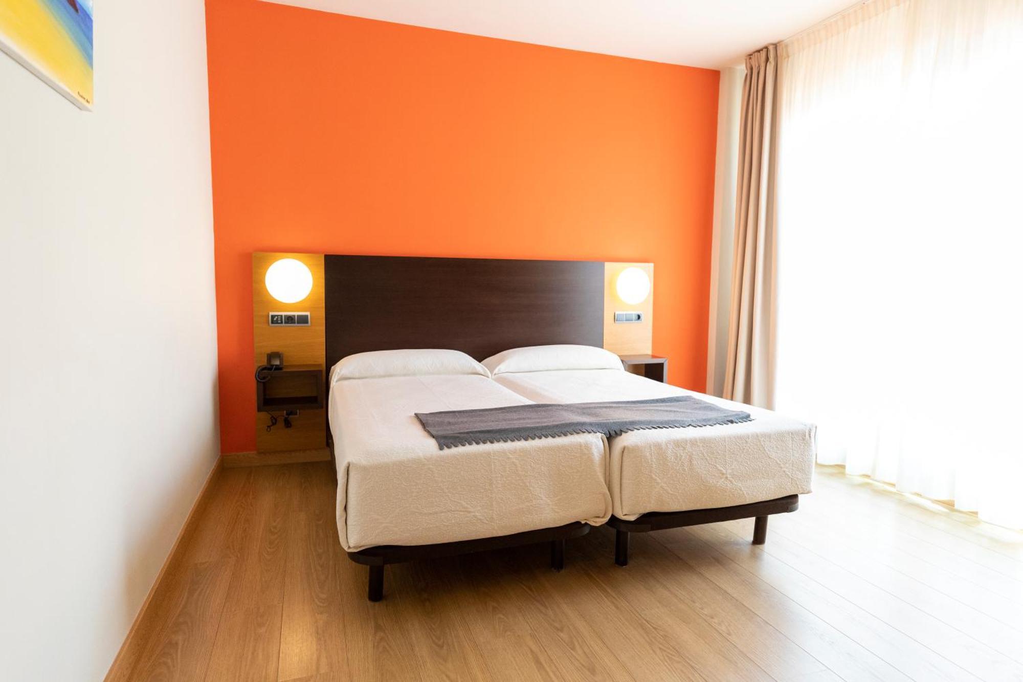 Hotel Maritimo Ris Con Garaje Noja Extérieur photo