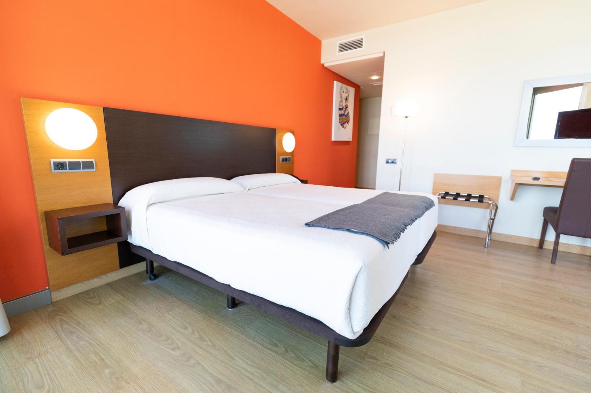Hotel Maritimo Ris Con Garaje Noja Extérieur photo