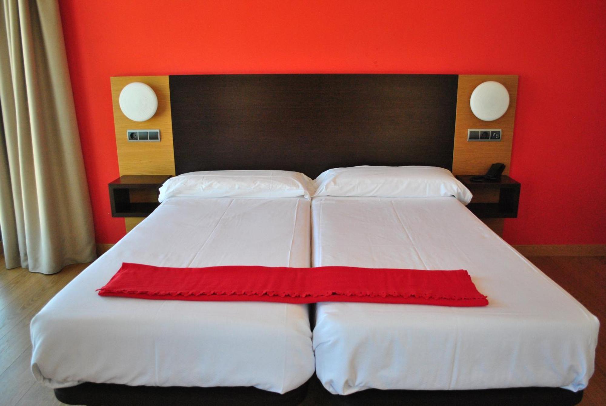 Hotel Maritimo Ris Con Garaje Noja Chambre photo