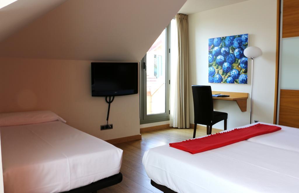 Hotel Maritimo Ris Con Garaje Noja Extérieur photo