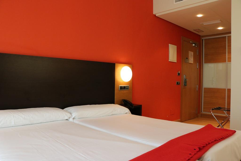 Hotel Maritimo Ris Con Garaje Noja Extérieur photo