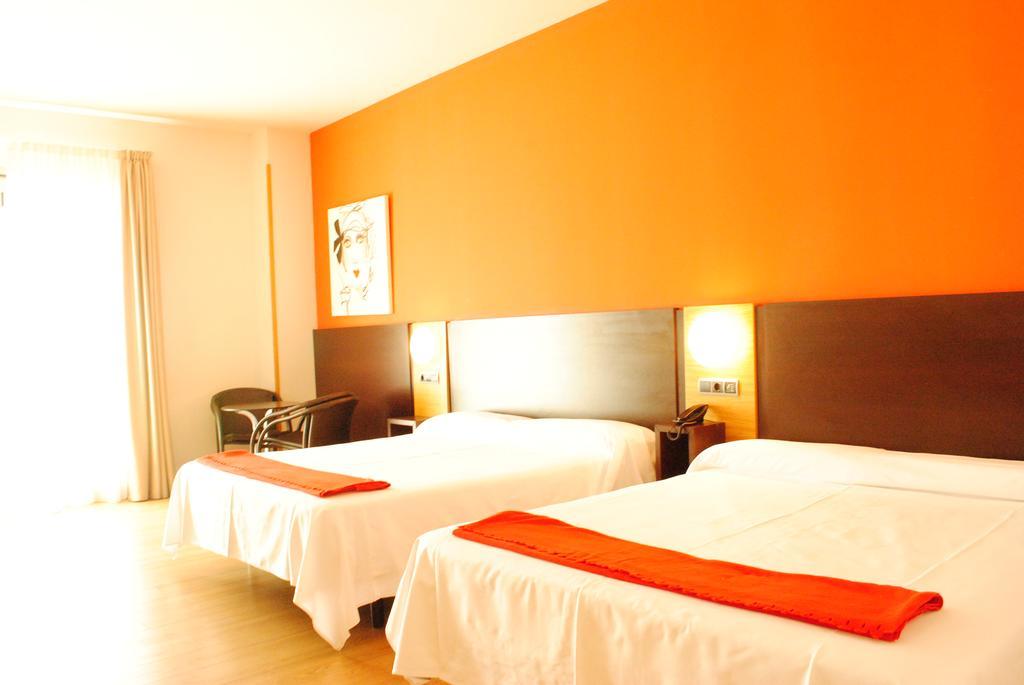 Hotel Maritimo Ris Con Garaje Noja Extérieur photo